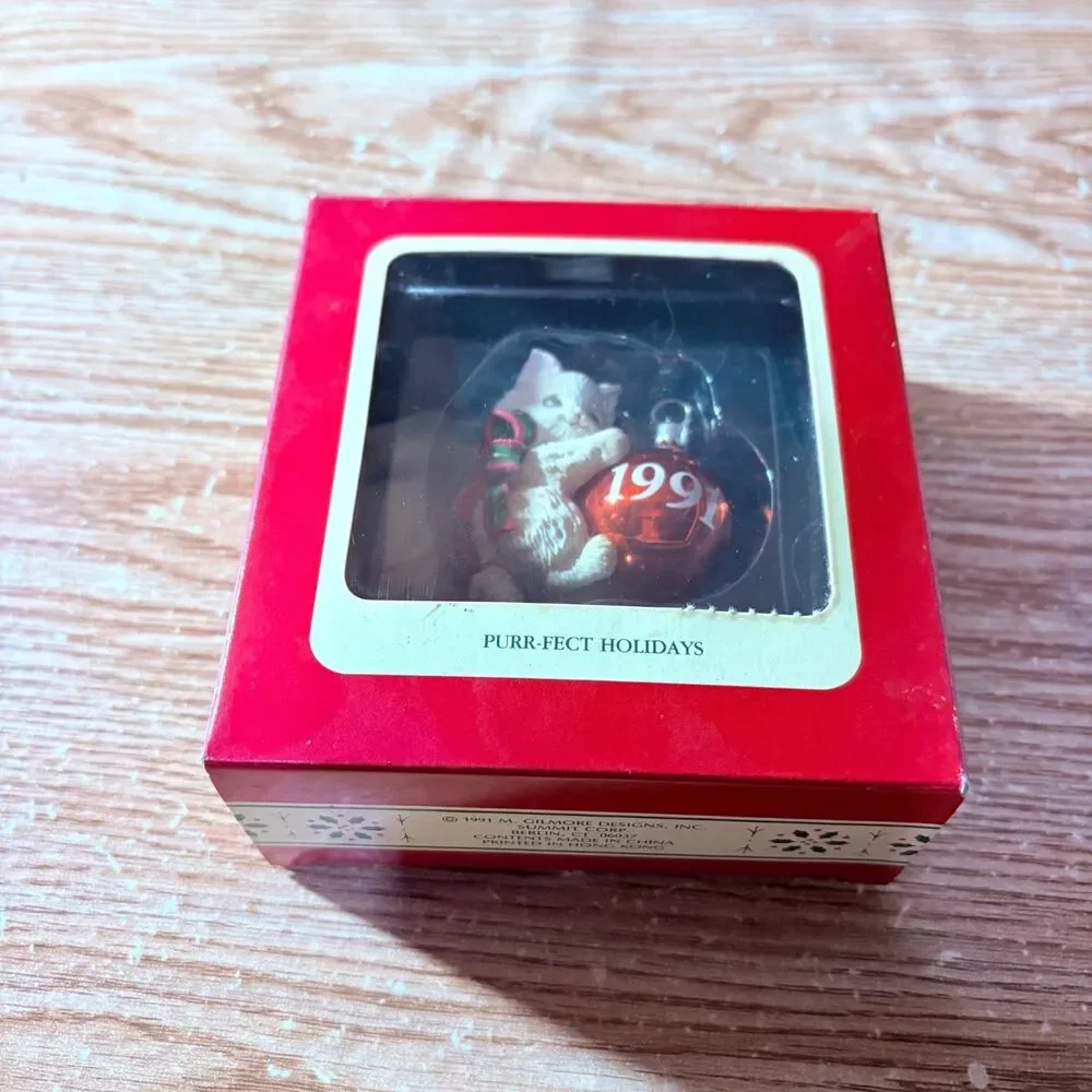 Purr-fect Holidays 1994 Christmas Ornament Carlton Cards Heirloom Collection